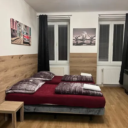 Manes Guest house *